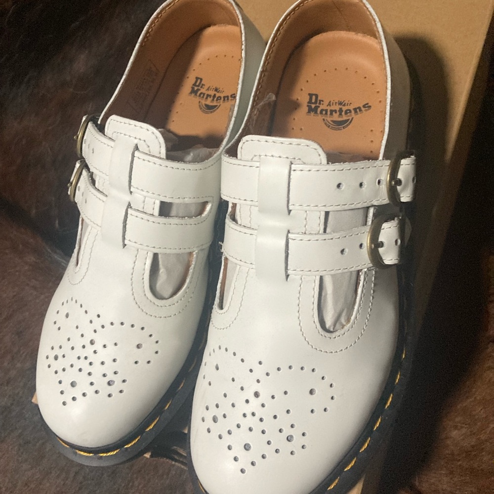 Dr martens white Mary Janes women’s 6